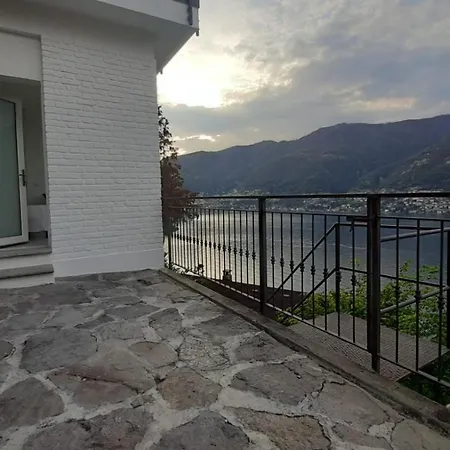 Pensión View Faggeto Lario
