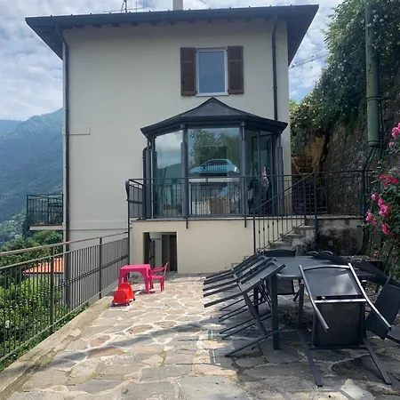 View Pensión Faggeto Lario